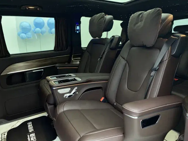Mercedes-Benz V-Class — Фото автомобиля 21
