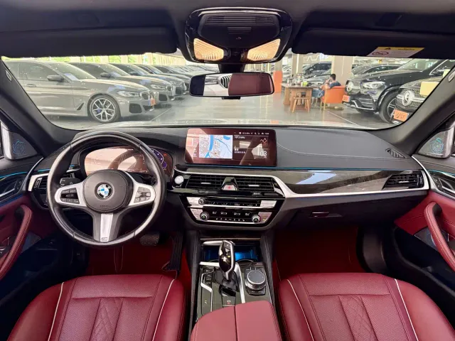 BMW 5 Series — Фото автомобиля 6