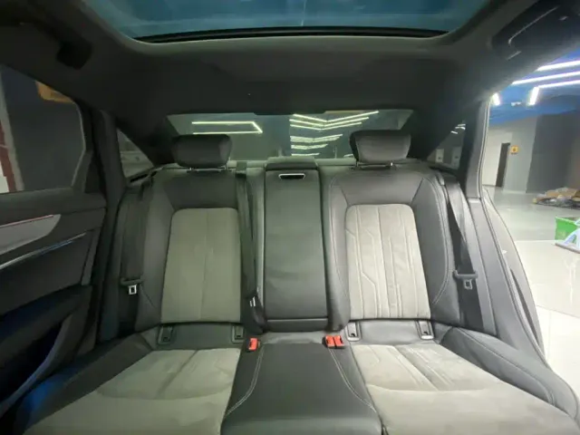 Audi A6L — Фото автомобиля 23
