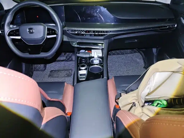 Changan Eado — Фото автомобиля 5