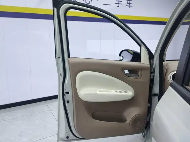 Wuling Hongguang Mini EV — Фото автомобиля 7