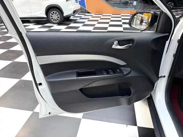 Kia KX1 — Фото автомобиля 4