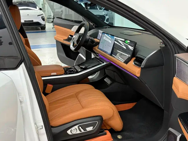 Xpeng G9 — Фото автомобиля 10