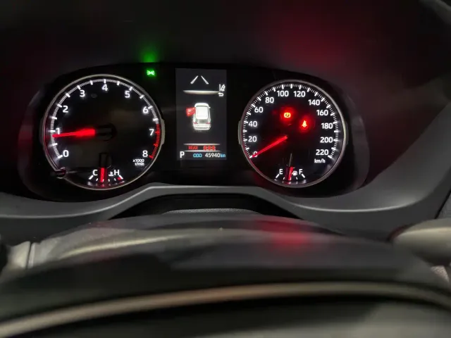 Toyota RAV4 — Фото автомобиля 7