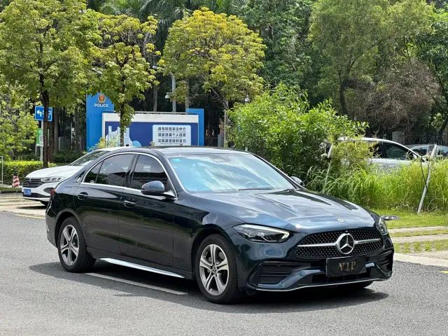 Mercedes-Benz C-Class — Фото автомобиля 3
