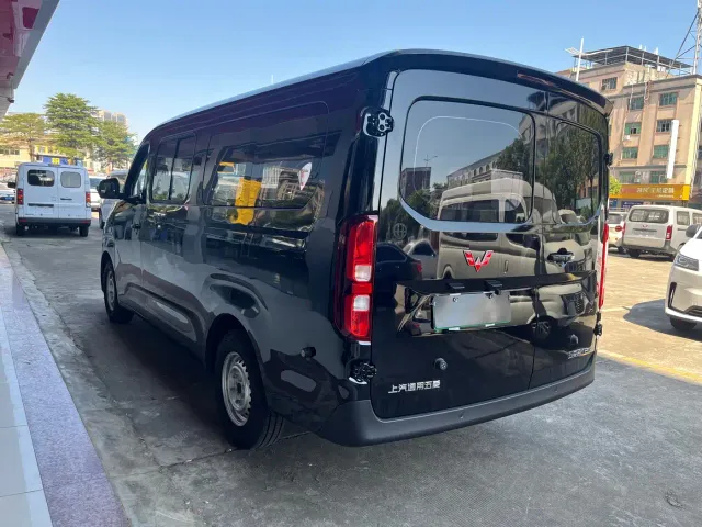 Wuling Yangguang Pro — Фото автомобиля 6