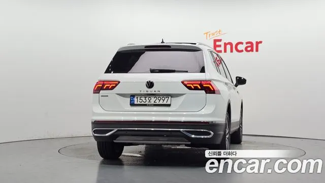 Volkswagen Tiguan — Фото автомобиля 4
