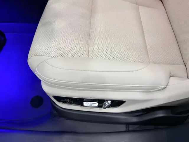 Li Auto L7 — Фото автомобиля 12