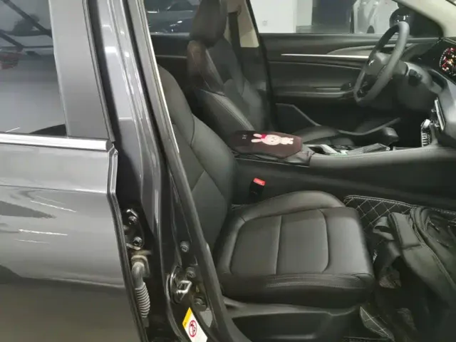 Changan Eado — Фото автомобиля 18