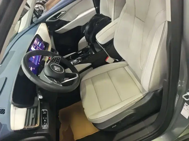Buick Envision Plus — Фото автомобиля 14