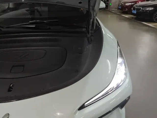 IM Motors LS6 — Фото автомобиля 22