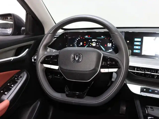 Changan Eado — Фото автомобиля 12