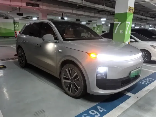 Li Auto L6 — Фото автомобиля 3