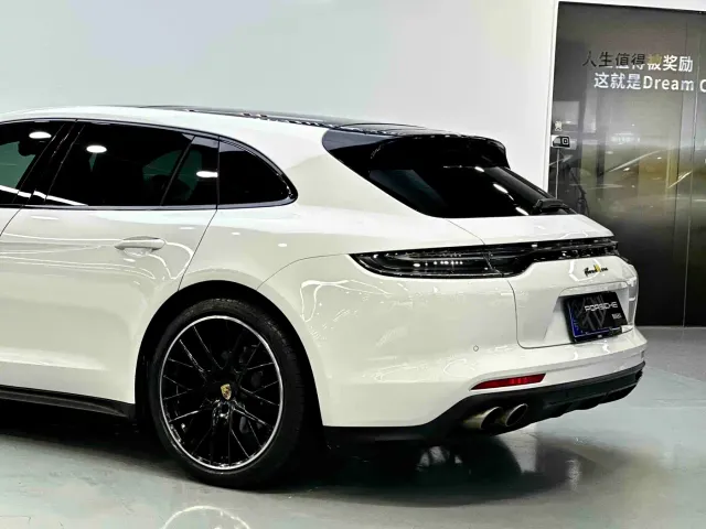 Porsche Panamera — Фото автомобиля 12