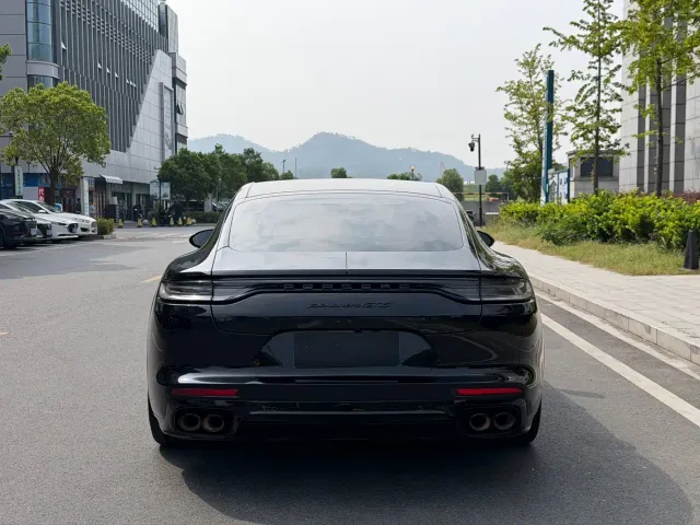 Porsche Panamera — Фото автомобиля 8