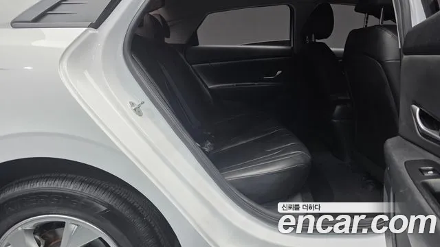 Hyundai AVANTE Avante (CN7) — Фото автомобиля 12