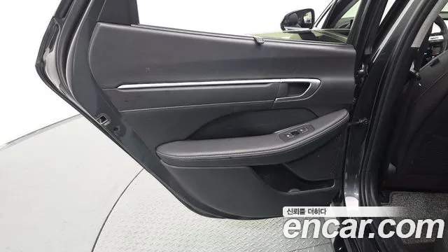 Hyundai Sonata — Фото автомобиля 14