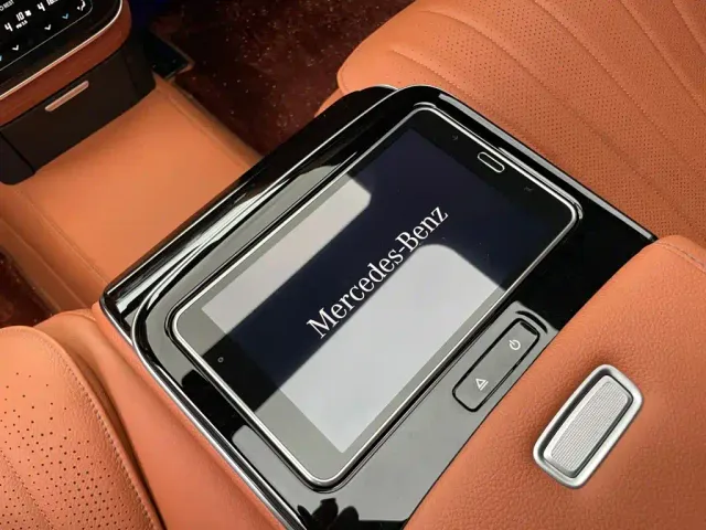 Mercedes-Benz S-Class — Фото автомобиля 14