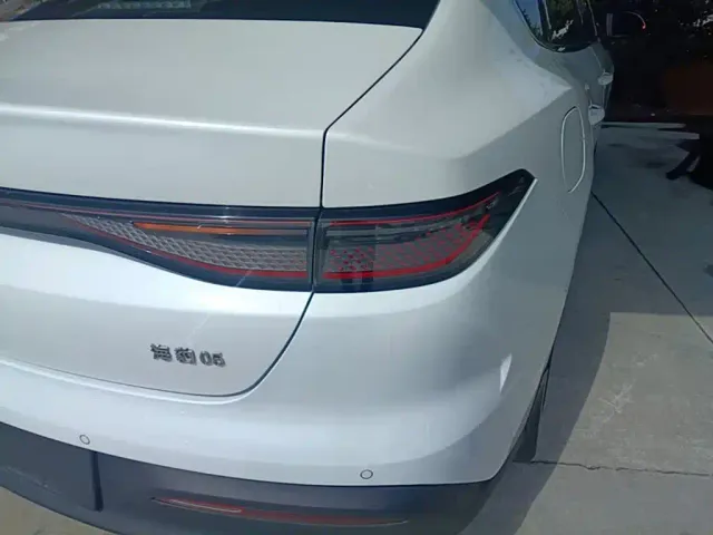 BYD Seal 05 DM-i — Фото автомобиля 7