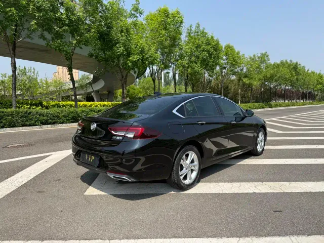 Buick Regal — Фото автомобиля 9