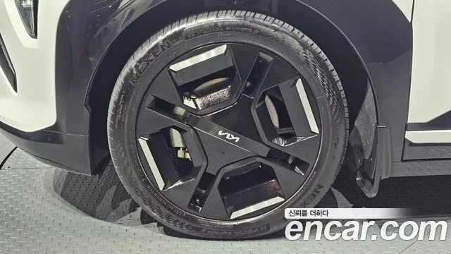 Kia EV3 — Фото автомобиля 3