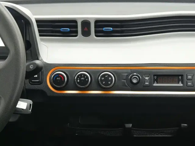 Wuling Hongguang Mini EV — Фото автомобиля 12