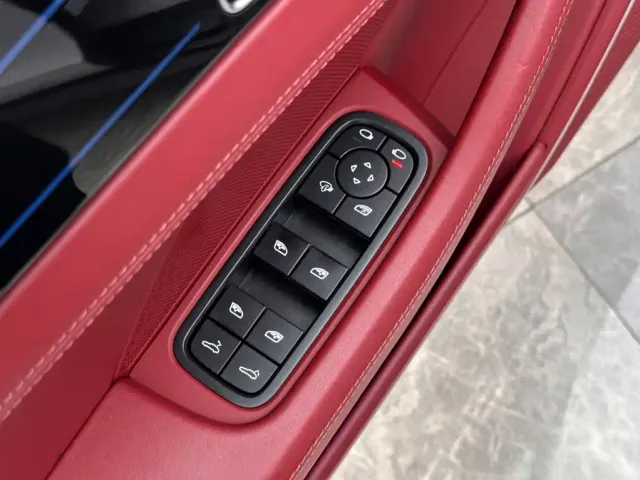 Porsche Panamera — Фото автомобиля 15