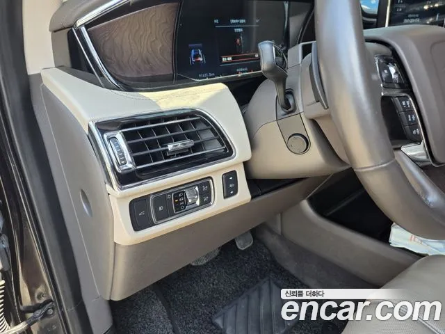 Lincoln Navigator — Фото автомобиля 14
