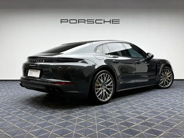 Porsche Panamera — Фото автомобиля 18