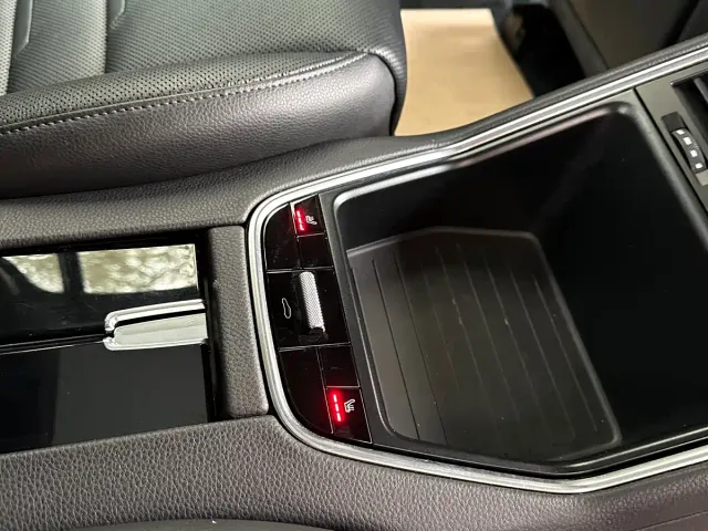 Porsche Panamera — Фото автомобиля 15