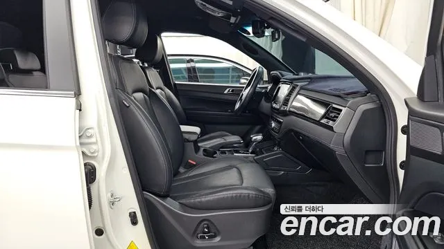 KG_Mobility_Ssangyong Rexton Новый Rexton Sport Khan Дизель 2.2 2WD — Фото автомобиля 11