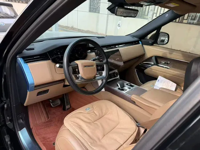 Land Rover Range Rover 2023 3.0 L6 360PS Golden Age Edition — Фото автомобиля 8