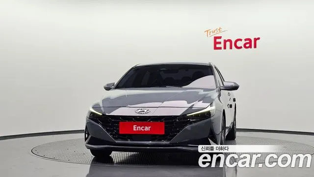 Hyundai Avante CN7 — Фото автомобиля 3
