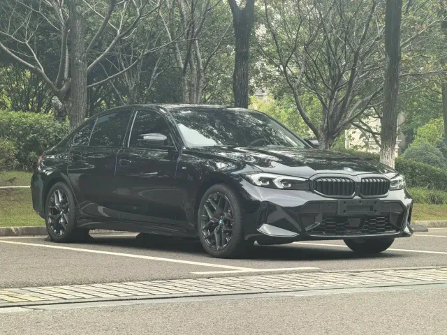 BMW 3 Series — Фото автомобиля 3