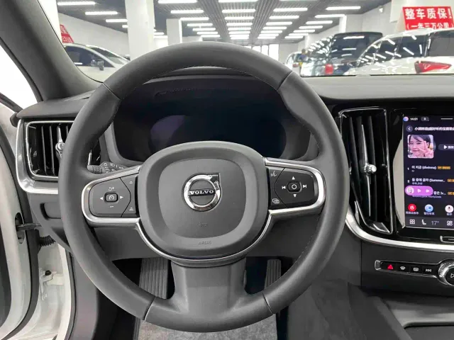 Volvo S60 — Фото автомобиля 12