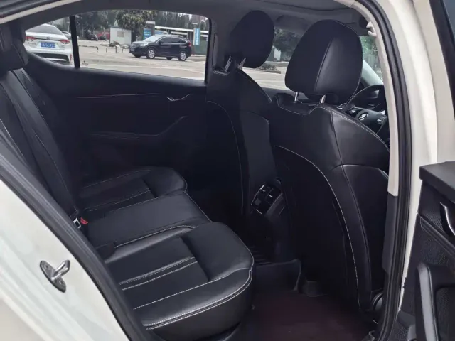 Skoda Octavia — Фото автомобиля 13