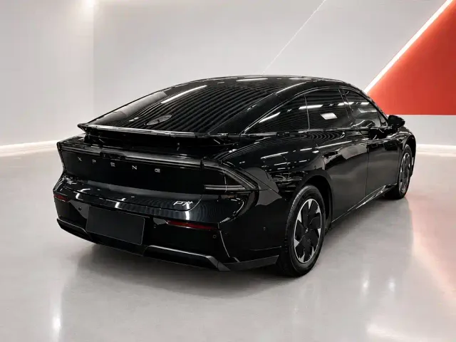 Xpeng P7+ — Фото автомобиля 6