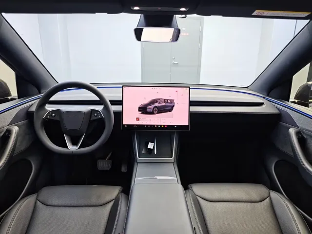 Tesla Model Y L — Фото автомобиля 8