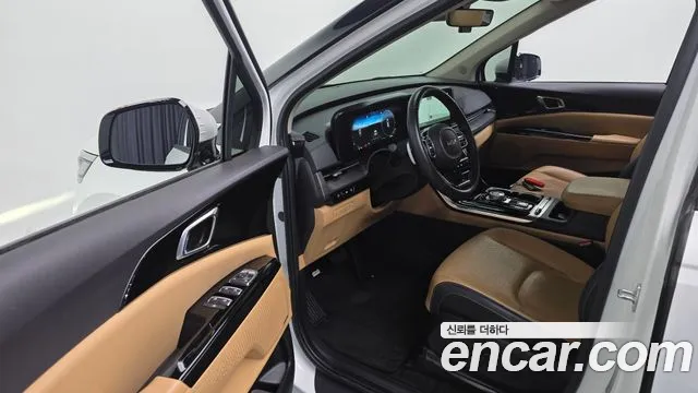 Kia Carnival Generation 4 — Фото автомобиля 18