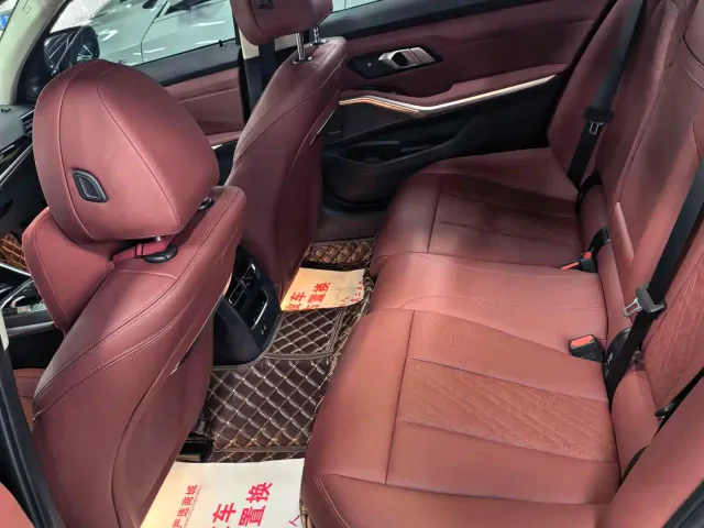 BMW 3 Series — Фото автомобиля 7