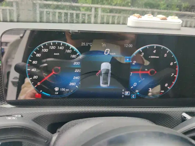 Mercedes-Benz A-Class — Фото автомобиля 14