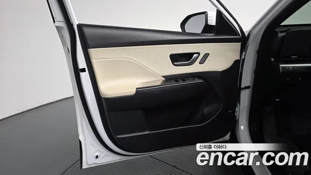 Hyundai Kona SX2 — Фото автомобиля 13