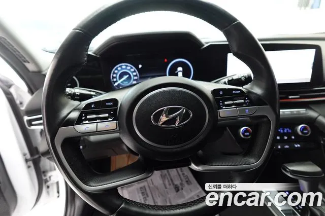 Hyundai AVANTE Avante (CN7) — Фото автомобиля 15
