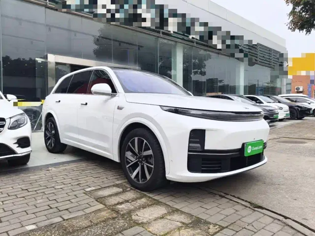 Li Auto L7 — Фото автомобиля 3