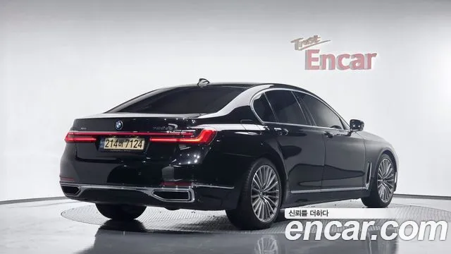 BMW 7-Series — Фото автомобиля 2