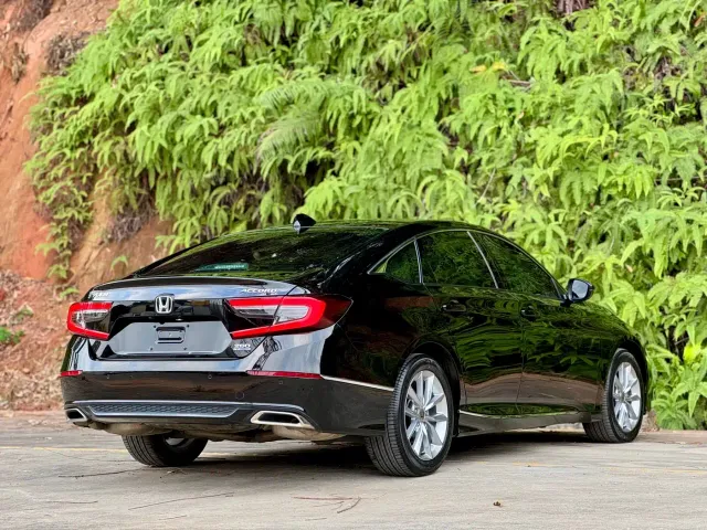 Honda Accord — Фото автомобиля 6