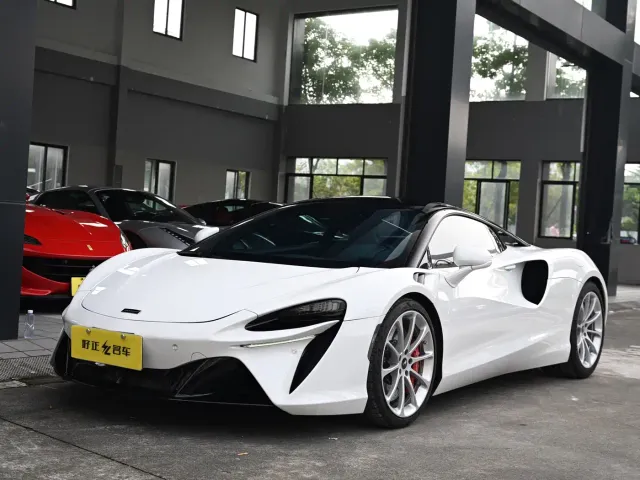 McLaren Artura — Фото автомобиля 6