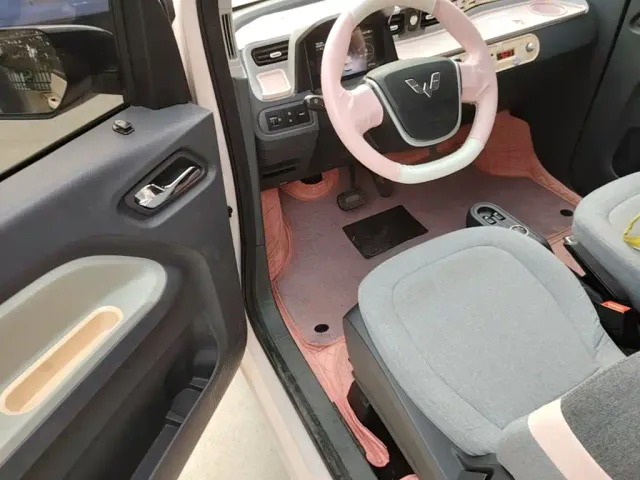 Wuling Hongguang Mini EV — Фото автомобиля 14