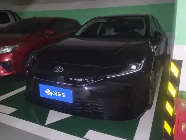 Фотография автомобиля — Toyota Camry