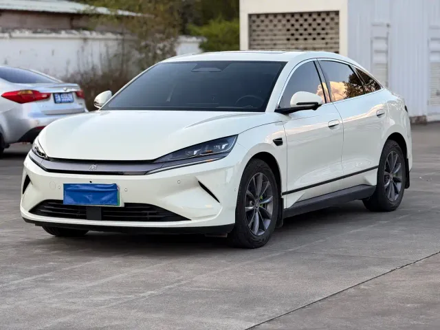 Фотография автомобиля — BYD Qin L